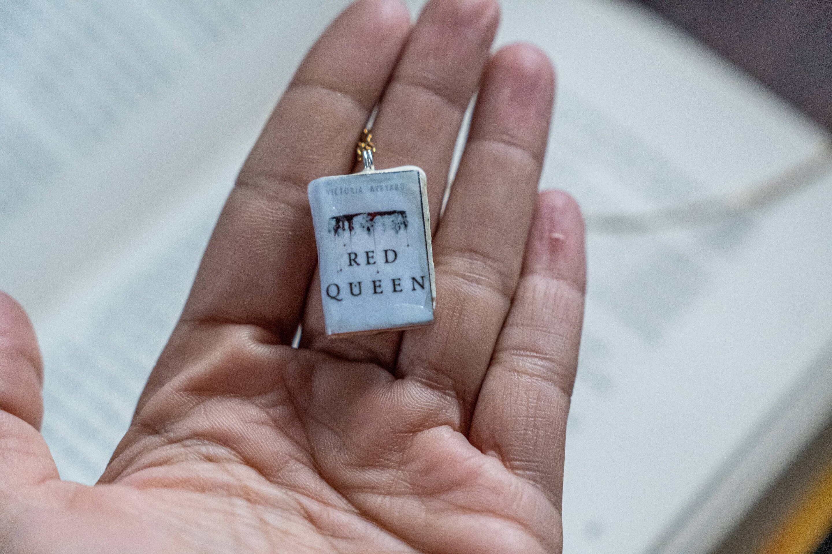 COLLAR MINI LIBRO - 15