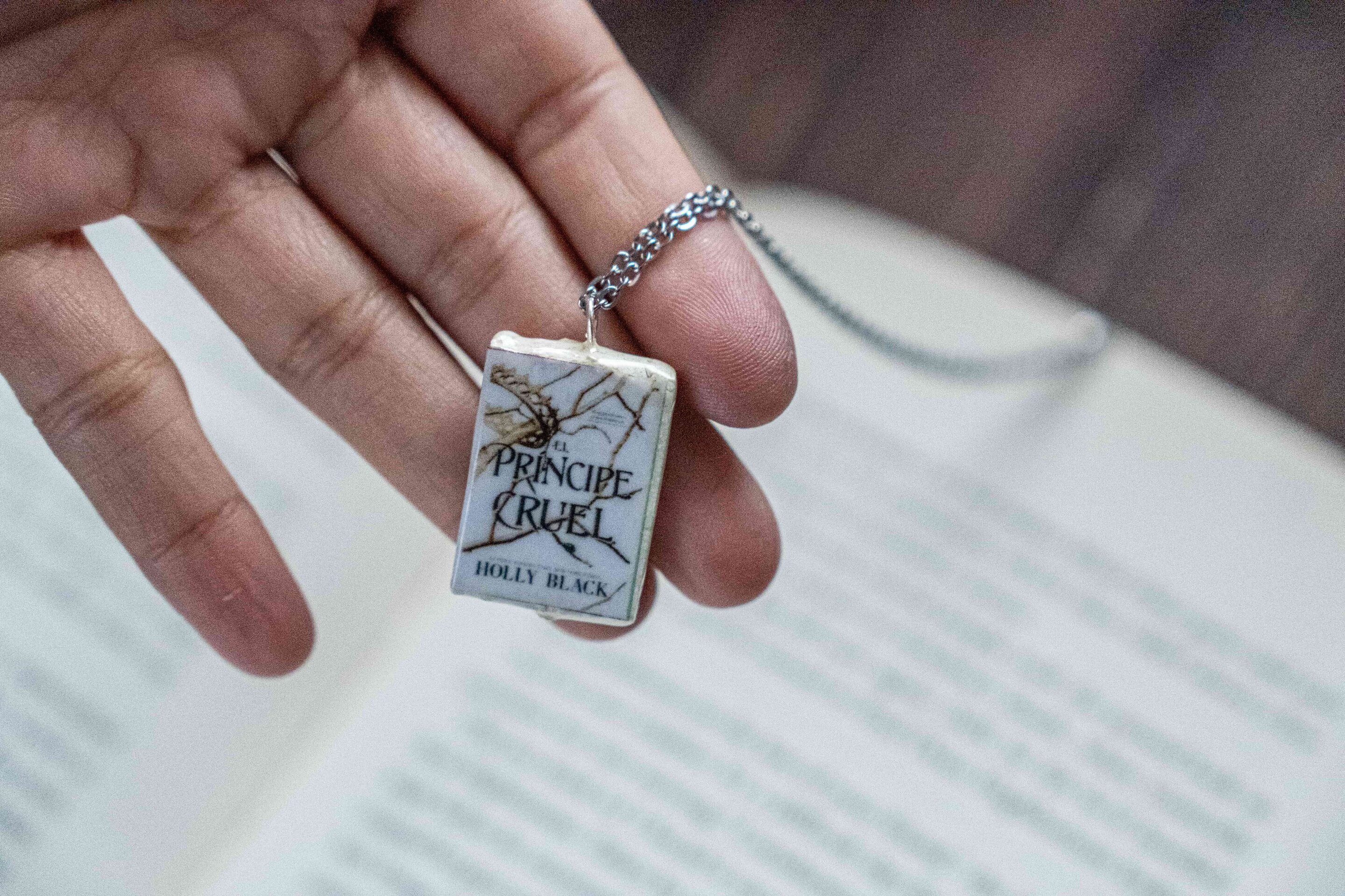 COLLAR EL PRÍNCIPE CRUEL - 2