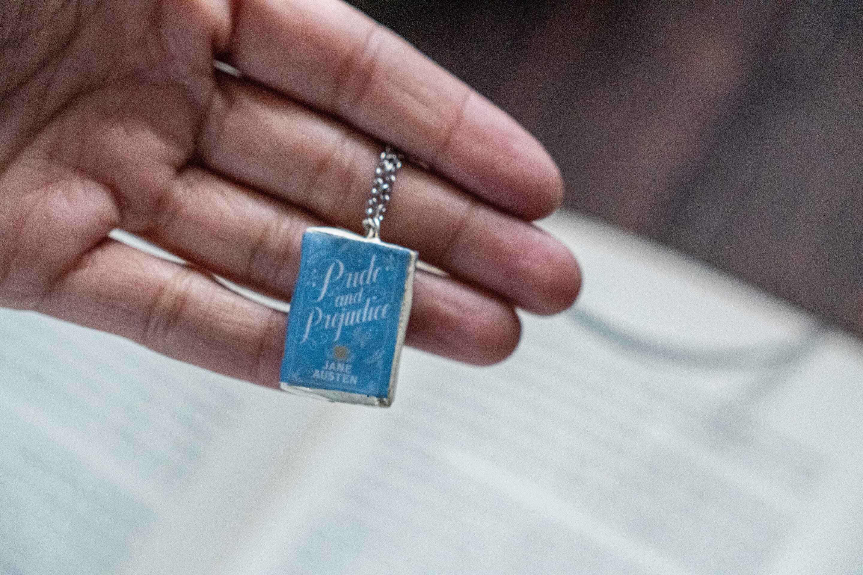 COLLAR MINI LIBRO - 5